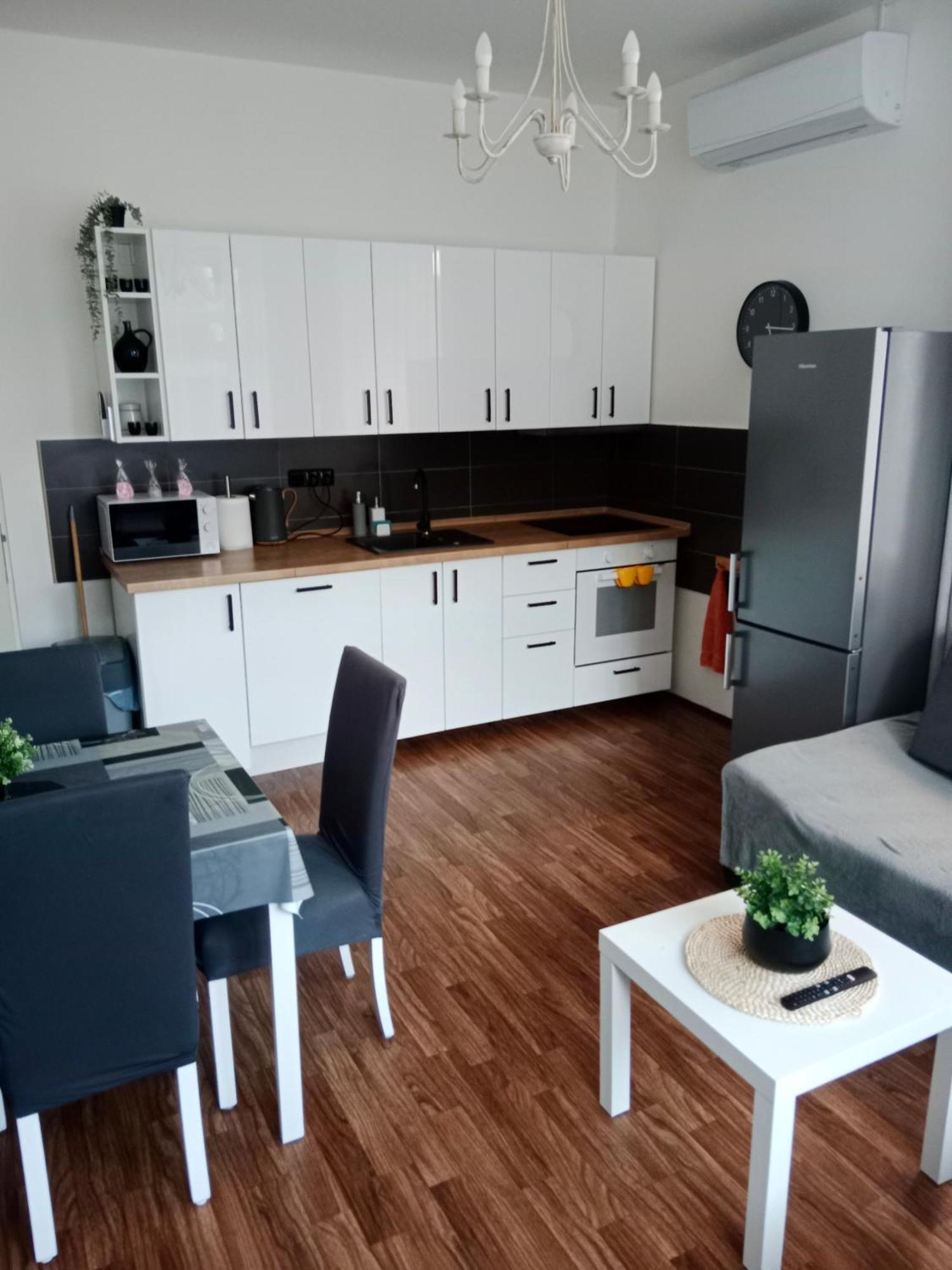 Apartman U Fontany Poděbrady Екстериор снимка